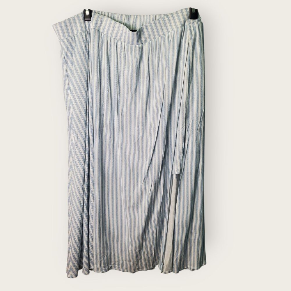 🌿Torrid Striped Light Blue High-Waist Midi Skirt And Ruffle Tube Top Set - Picture 4 of 10